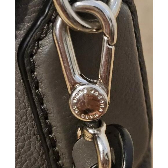 MARC JACOBS Women's Gray Pebbled Leather Q Natasha Crossbody Handbag - Picture 7 of 8